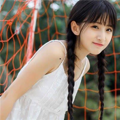 抖音国风网红cos吃瓜